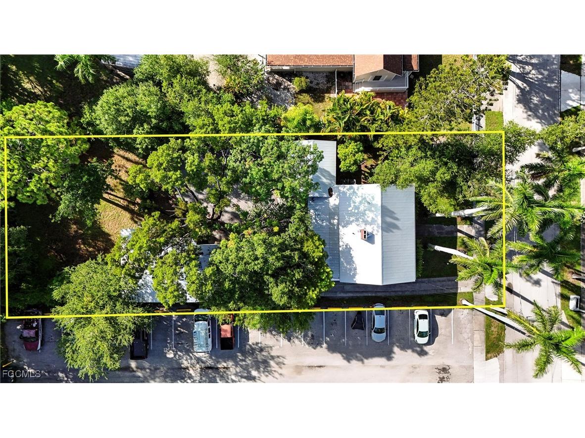 1531/1533 Hough Street Fort Myers FL 33901 2025006529 image3