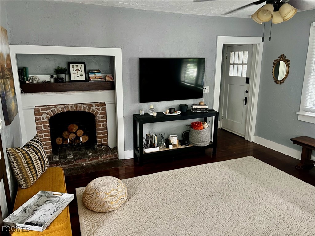 1531/1533 Hough Street Fort Myers FL 33901 2025006529 image7