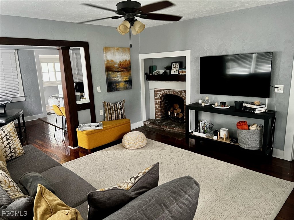 1531/1533 Hough Street Fort Myers FL 33901 2025006529 image8