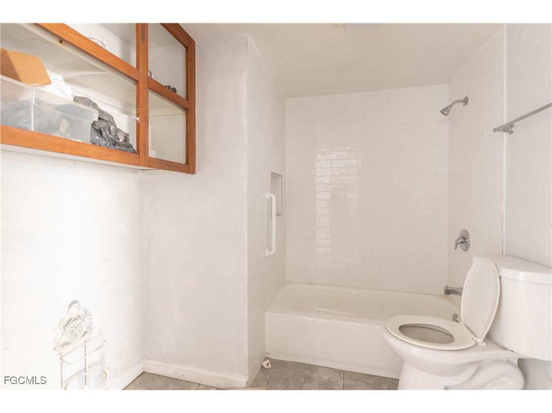 1531 Brewer Road North Fort Myers FL 33917 2025002443 image16