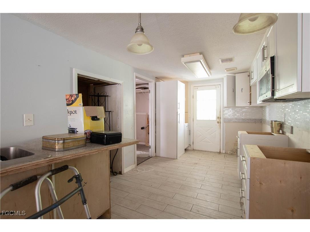 1531 Brewer Road North Fort Myers FL 33917 2025002443 image7