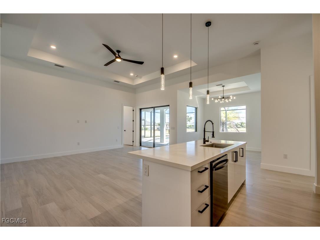 1531 NW 40th Place Cape Coral FL 33993 2025015130 image20