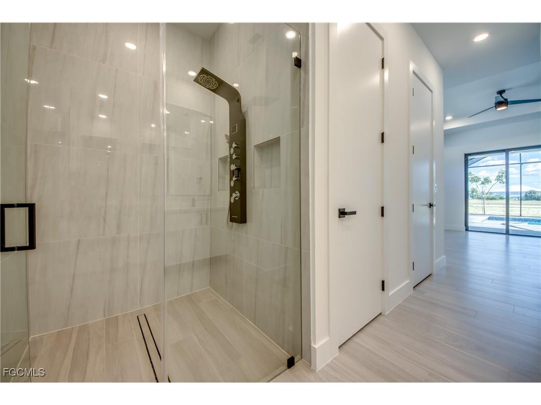 1531 NW 40th Place Cape Coral FL 33993 2025015130 image28