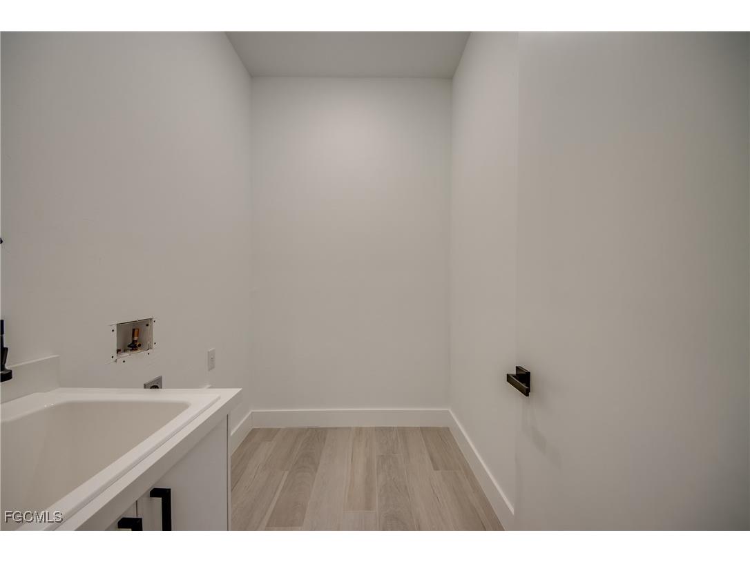 1531 NW 40th Place Cape Coral FL 33993 2025015130 image40