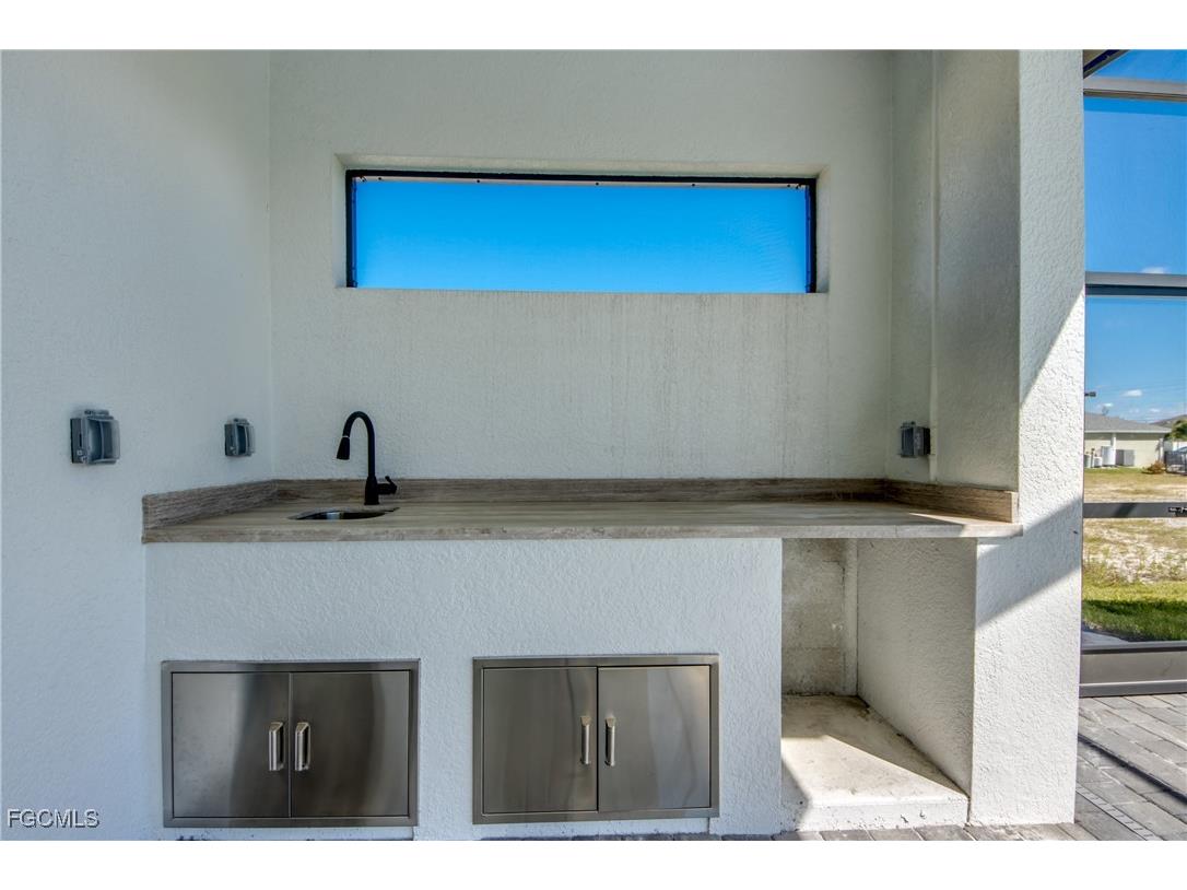 1531 NW 40th Place Cape Coral FL 33993 2025015130 image45