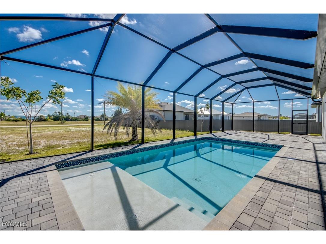1531 NW 40th Place Cape Coral FL 33993 2025015130 image50