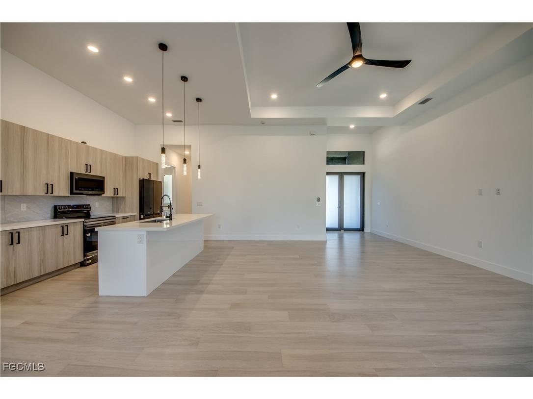 1531 NW 40th Place Cape Coral FL 33993 2025015130 image8