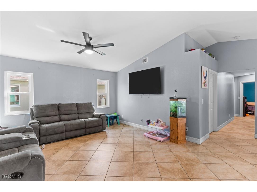 1532 NE 34th Lane Cape Coral FL 33909 2026003408 image3