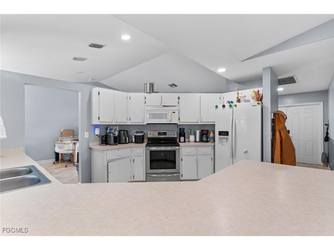 1532 NE 34th Lane Cape Coral FL 33909 2026003408 image7