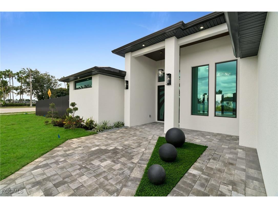 1532 SW 4th Court Cape Coral FL 33991 2026003038 image4