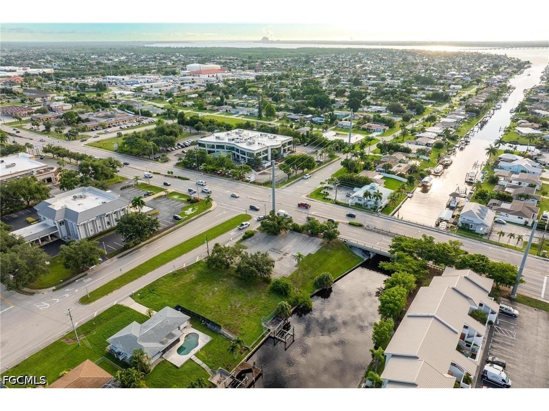 1532 Shelby Parkway Cape Coral FL 33904 2026017660 image12