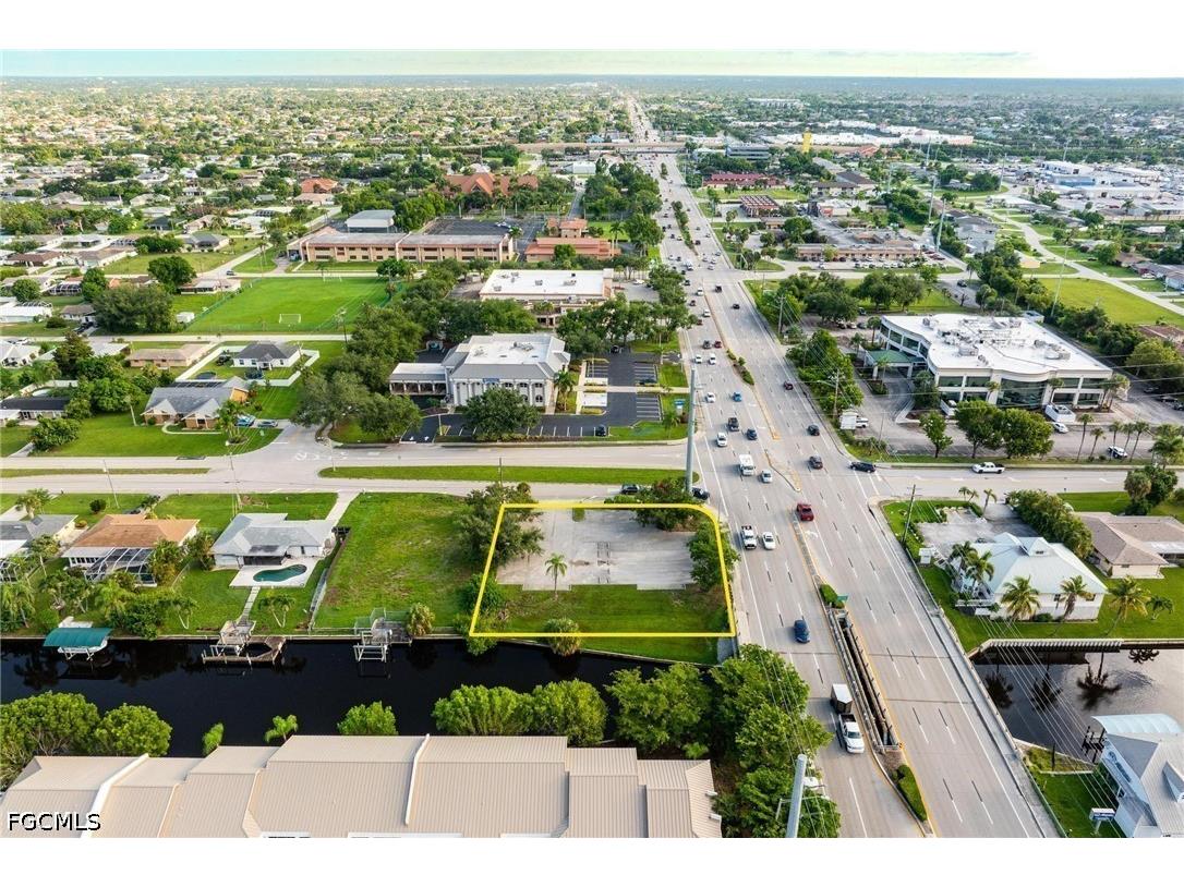 1532 Shelby Parkway Cape Coral FL 33904 2026017660 image13