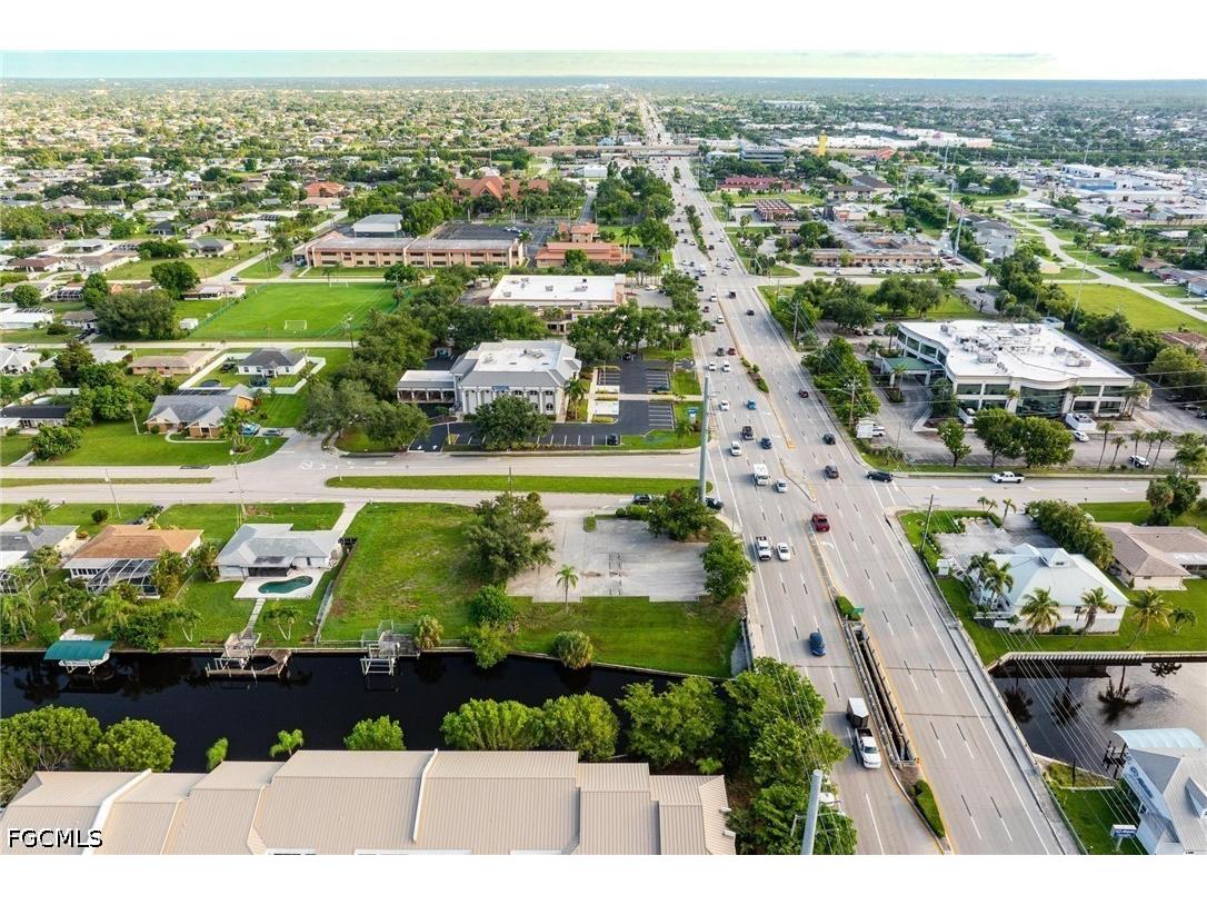1532 Shelby Parkway Cape Coral FL 33904 2026017660 image14