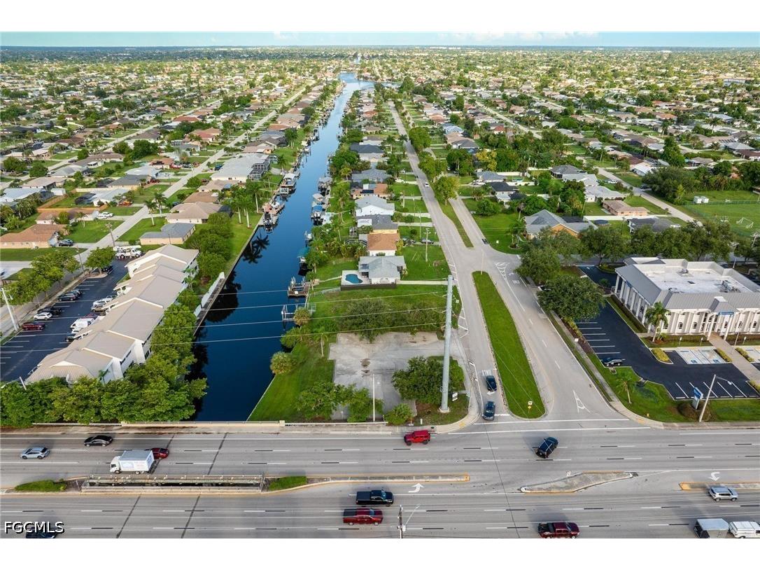 1532 Shelby Parkway Cape Coral FL 33904 2026017660 image16