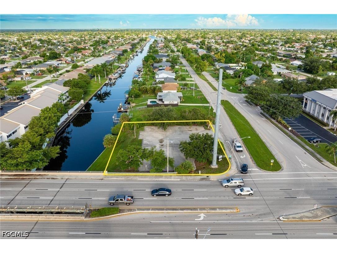 1532 Shelby Parkway Cape Coral FL 33904 2026017660 image19