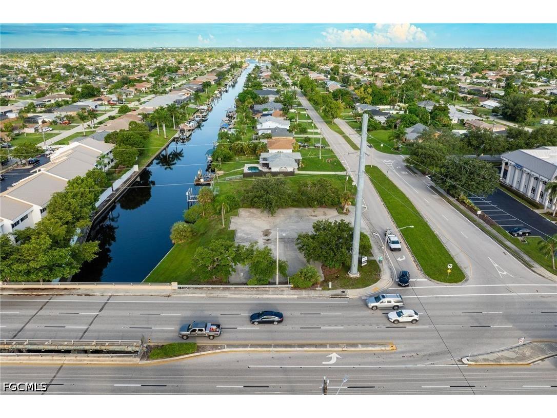 1532 Shelby Parkway Cape Coral FL 33904 2026017660 image20