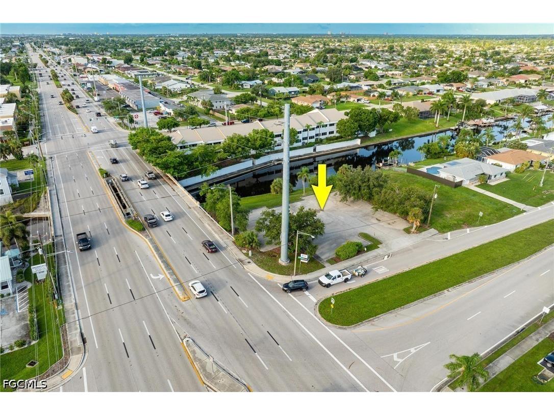 1532 Shelby Parkway Cape Coral FL 33904 2026017660 image21