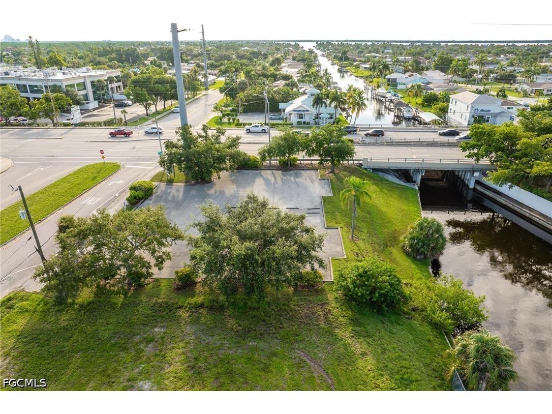 1532 Shelby Parkway Cape Coral FL 33904 2026017660 image25