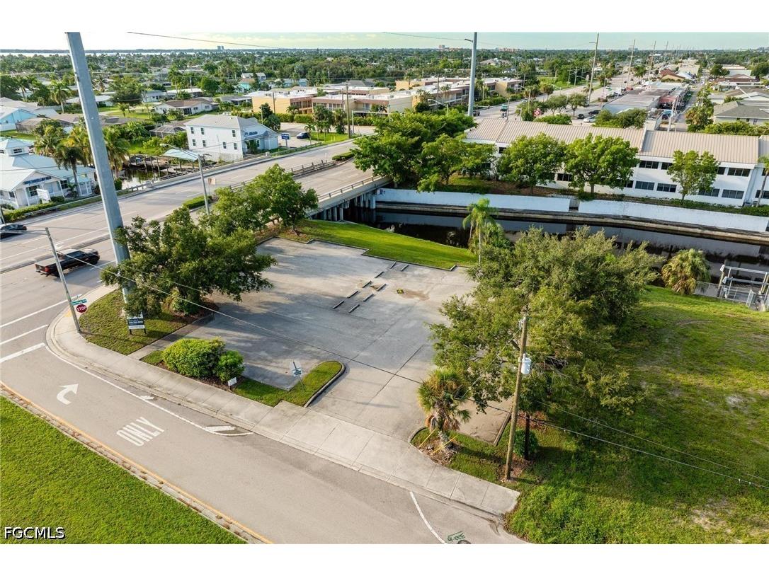 1532 Shelby Parkway Cape Coral FL 33904 2026017660 image26