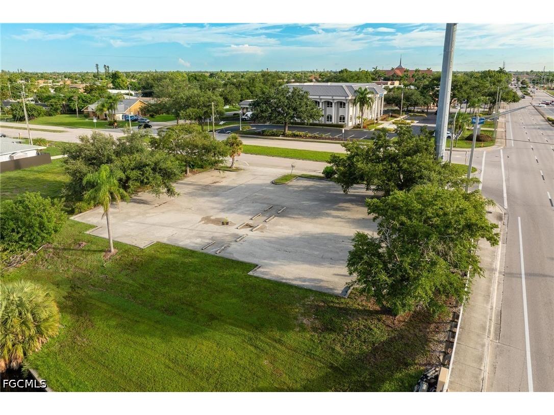 1532 Shelby Parkway Cape Coral FL 33904 2026017660 image27