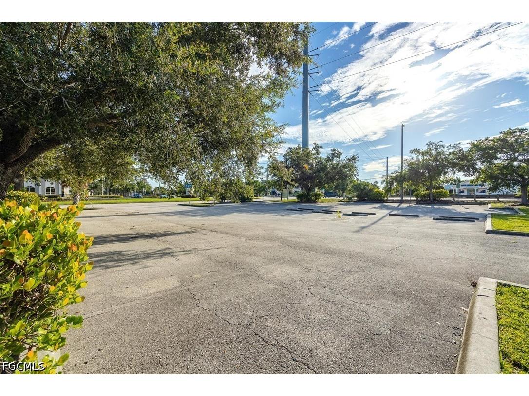 1532 Shelby Parkway Cape Coral FL 33904 2026017660 image31