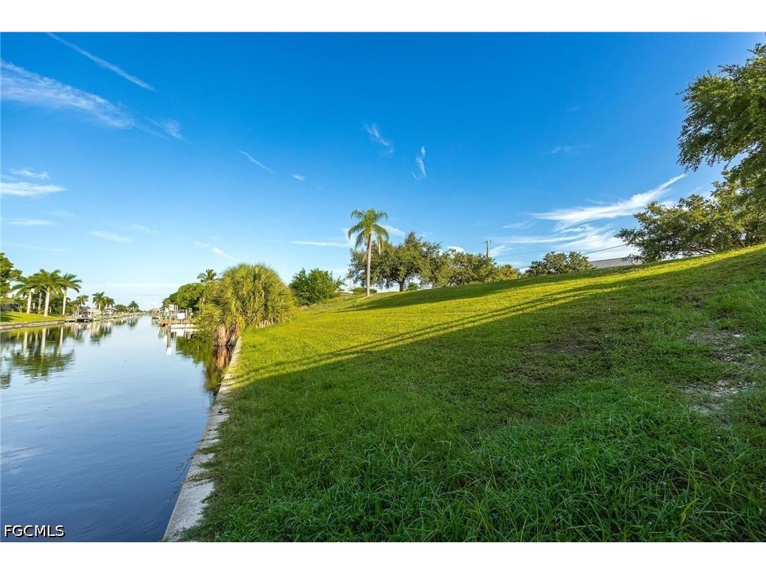 1532 Shelby Parkway Cape Coral FL 33904 2026017660 image33