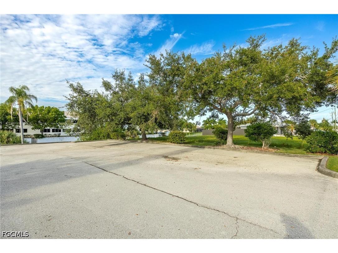 1532 Shelby Parkway Cape Coral FL 33904 2026017660 image37