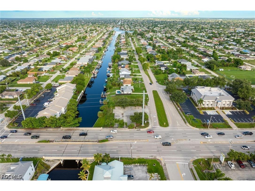1532 Shelby Parkway Cape Coral FL 33904 2026017660 image4