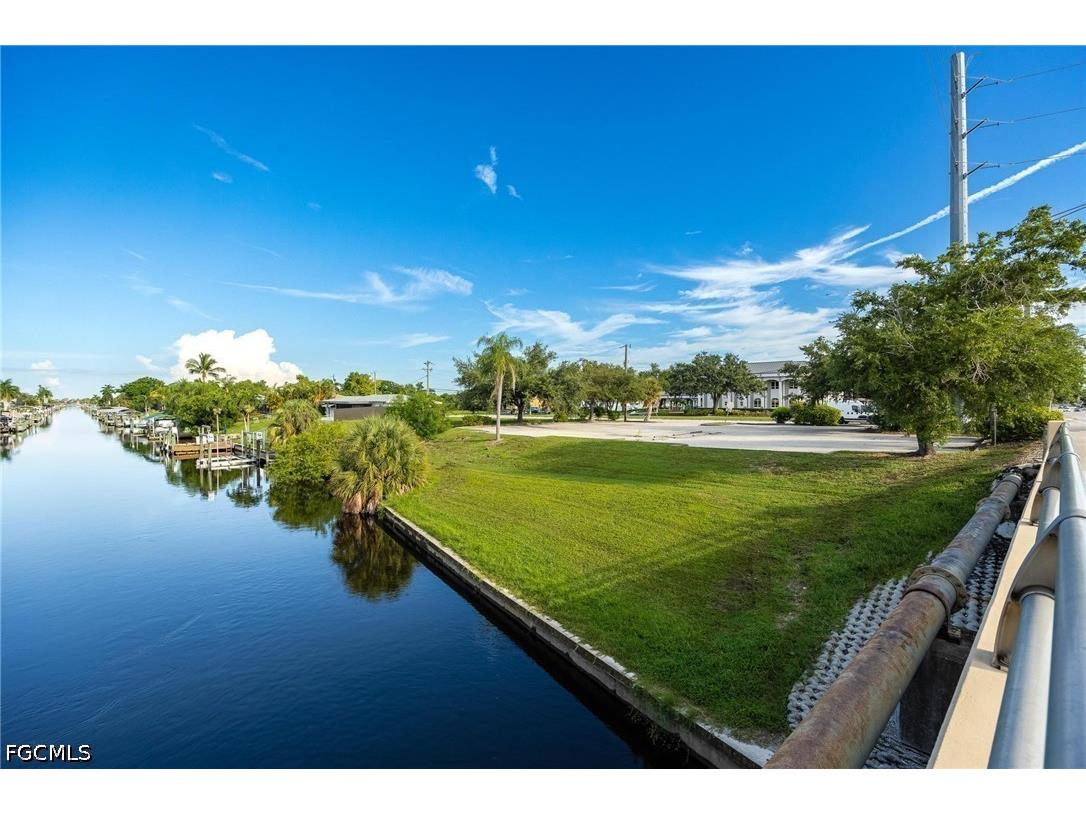 1532 Shelby Parkway Cape Coral FL 33904 2026017660 image40