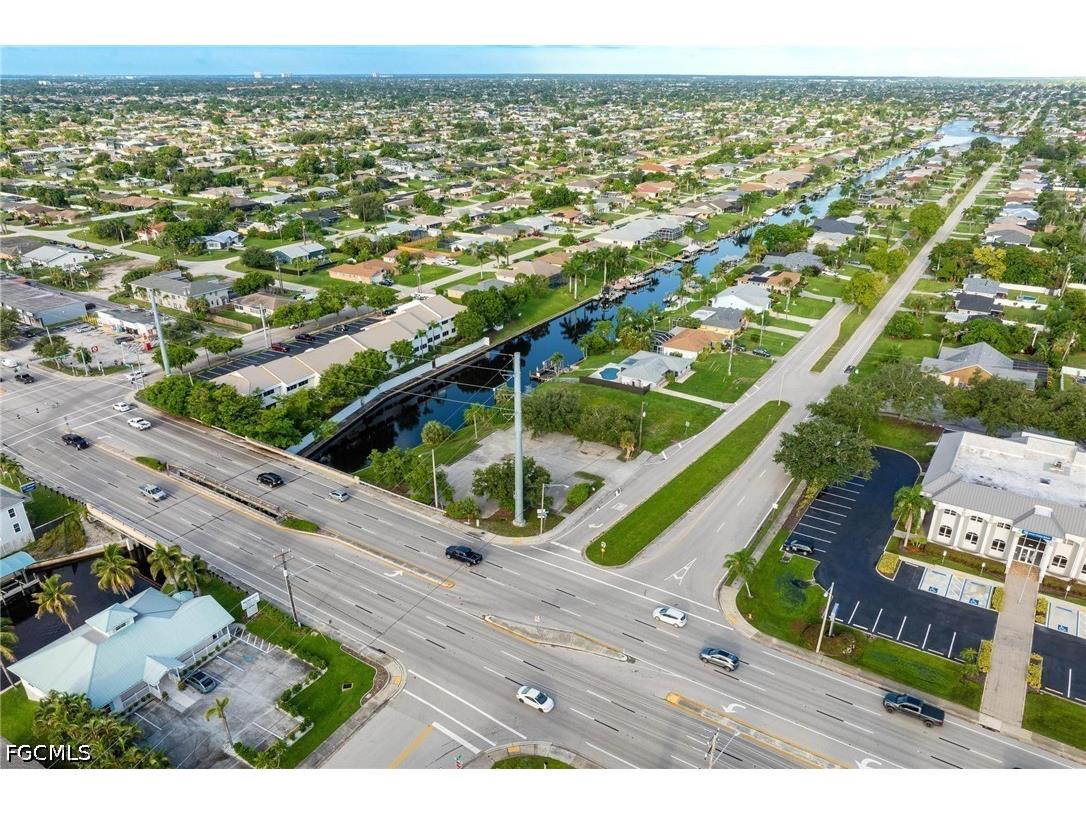 1532 Shelby Parkway Cape Coral FL 33904 2026017660 image6