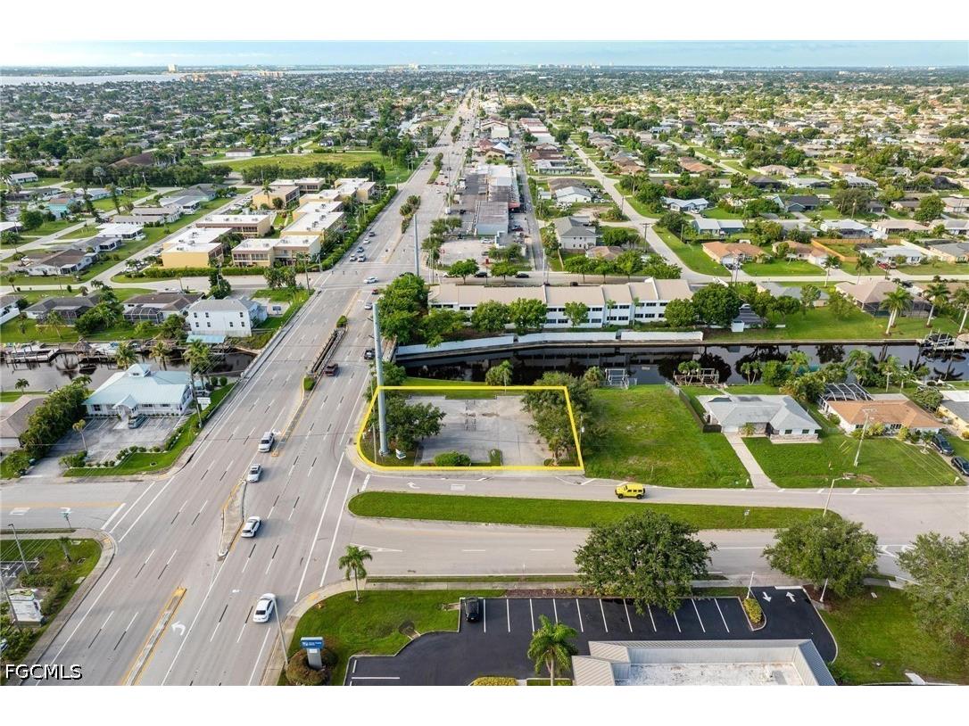 1532 Shelby Parkway Cape Coral FL 33904 2026017660 image7