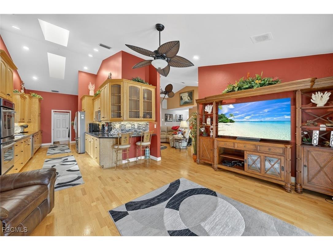 15332 Fiddlesticks Boulevard Fort Myers FL 33912 2025010205 image16