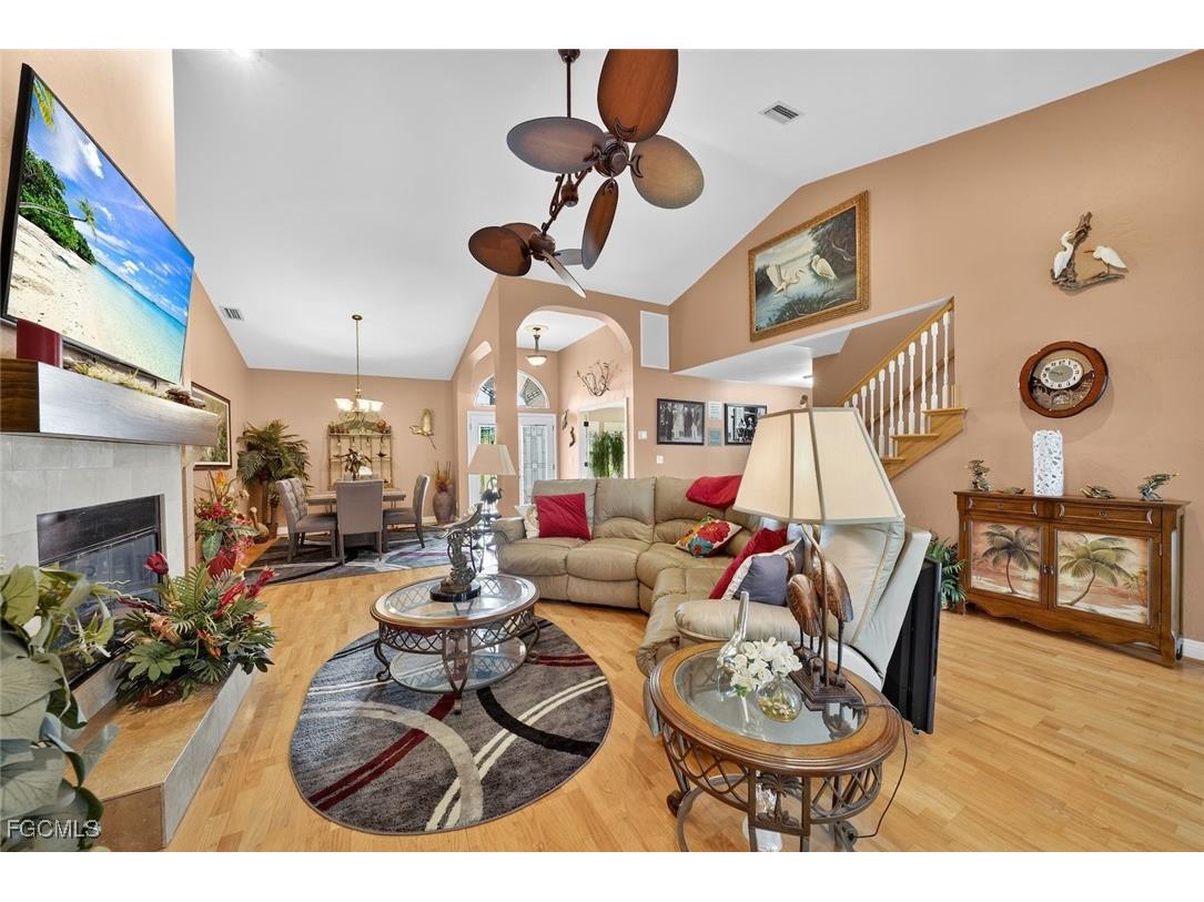 15332 Fiddlesticks Boulevard Fort Myers FL 33912 2025010205 image17