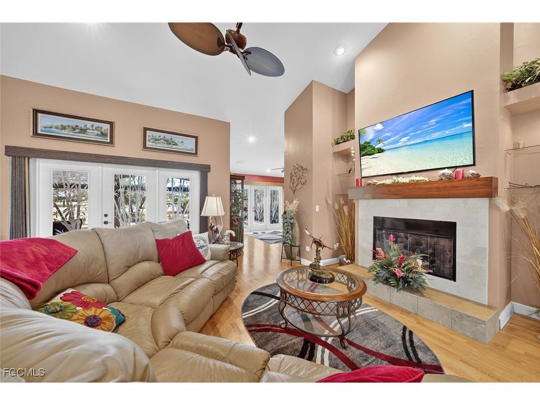 15332 Fiddlesticks Boulevard Fort Myers FL 33912 2025010205 image19