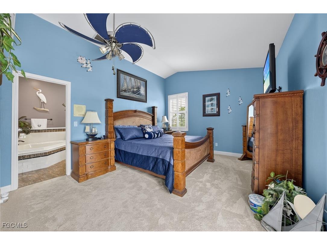 15332 Fiddlesticks Boulevard Fort Myers FL 33912 2025010205 image39