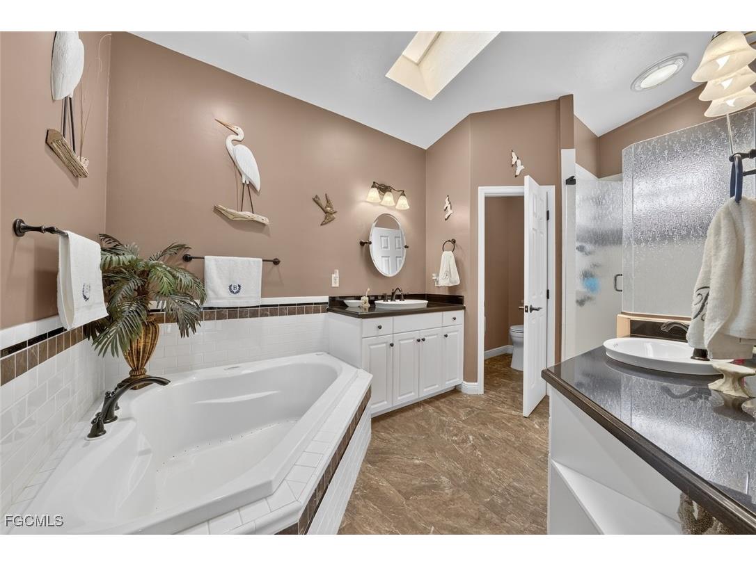 15332 Fiddlesticks Boulevard Fort Myers FL 33912 2025010205 image40