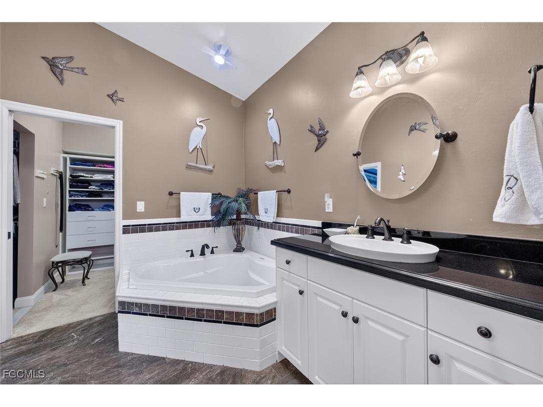 15332 Fiddlesticks Boulevard Fort Myers FL 33912 2025010205 image42