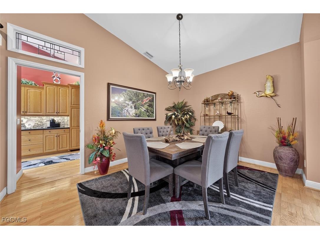 15332 Fiddlesticks Boulevard Fort Myers FL 33912 2025010205 image6