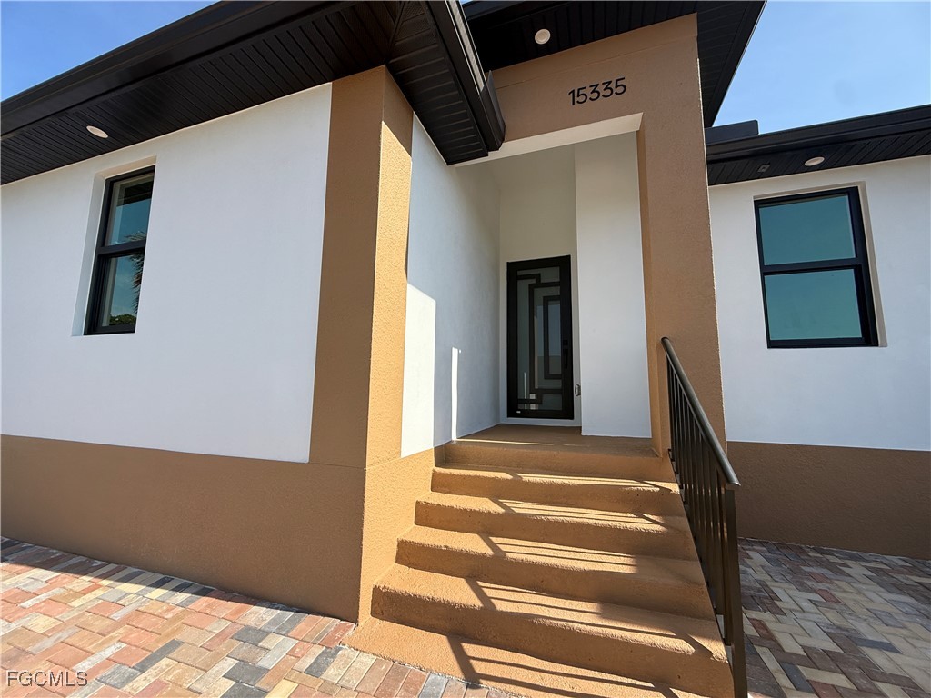 15335/ 15337 Wall Drive Fort Myers FL 33908 2025022906 image3