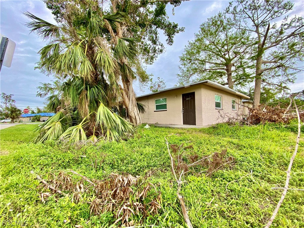 1534 Oak Drive Fort Myers FL 33907 2026010273 image1