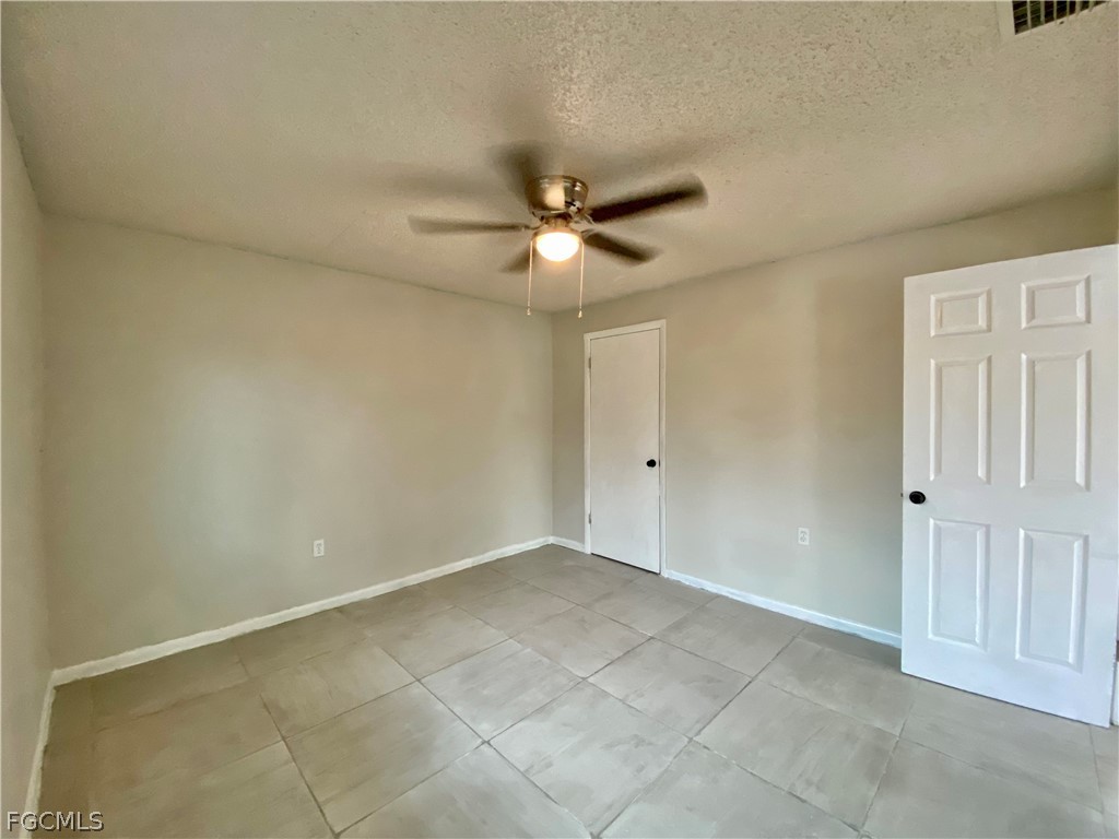 1534 Oak Drive Fort Myers FL 33907 2026010273 image8