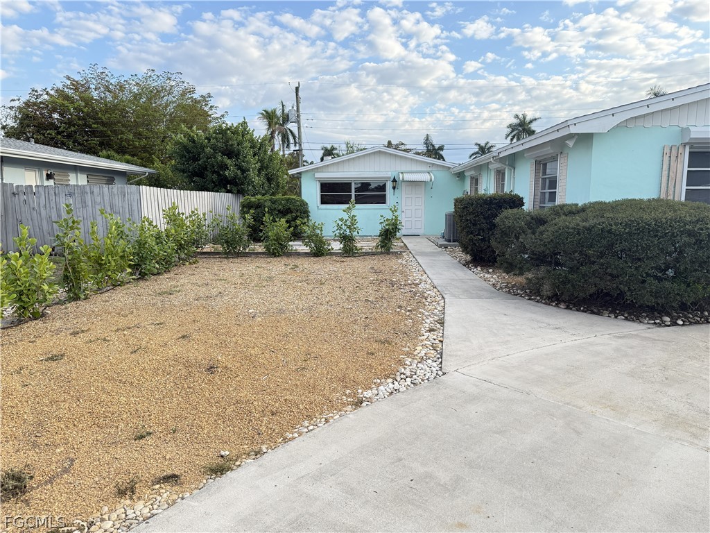 1534 Ricardo Avenue Fort Myers FL 33901 2026012470 image3