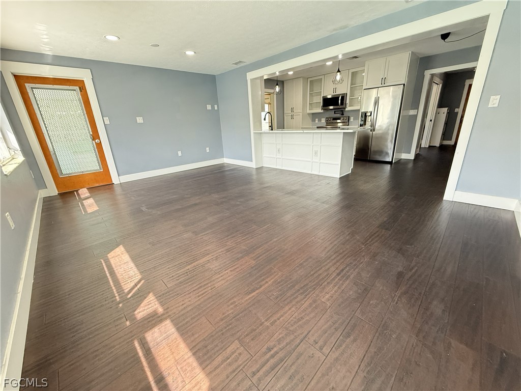 1534 Ricardo Avenue Fort Myers FL 33901 2026012470 image4