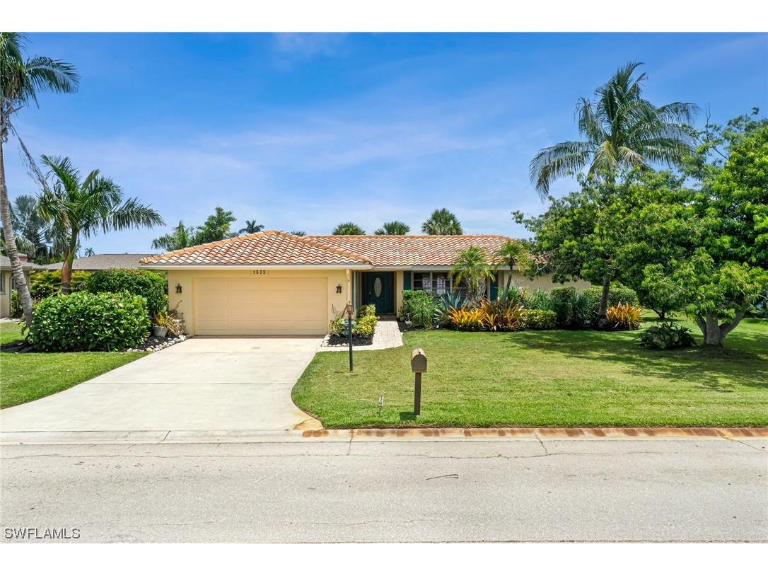 1535 Cumberland Court Fort Myers FL 33919 223050243 image1