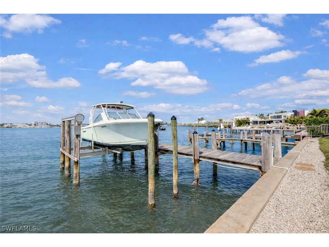 1535 Dolphin Lane Naples FL 34102 226011596 image17