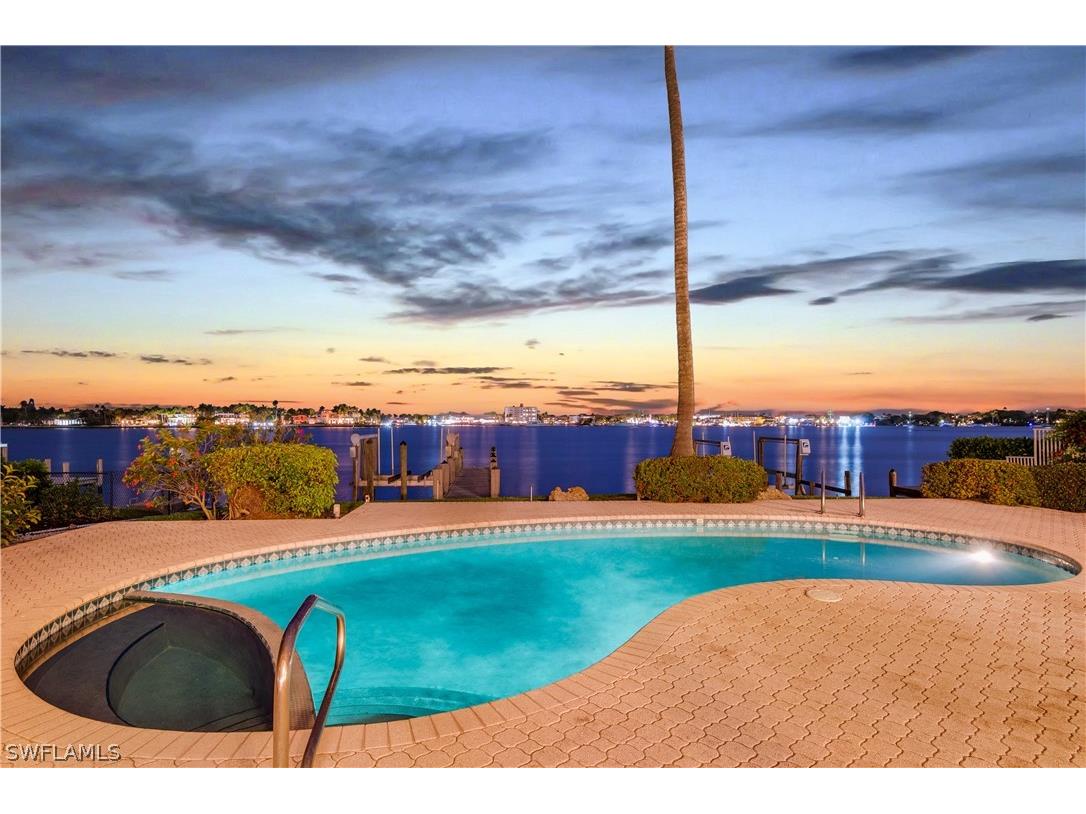 1535 Dolphin Lane Naples FL 34102 226011596 image6