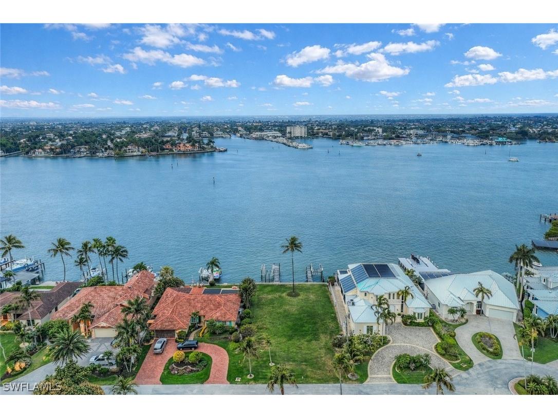 1535 Dolphin Lane Naples FL 34102 226011596 image9