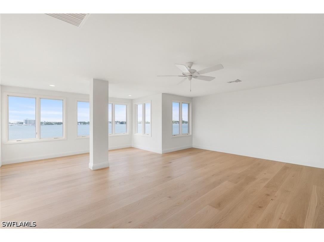1535 Dolphin Lane Naples FL 34102 226022404 image10