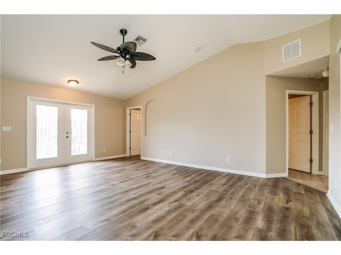 1535 SE 42nd Terrace Cape Coral FL 33904 2025015211 image3