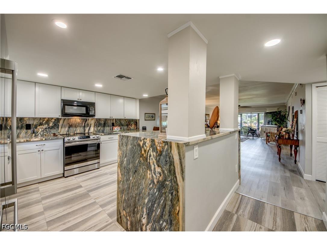 15350 Moonraker Court #303 North Fort Myers FL 33917 2026014339 image2